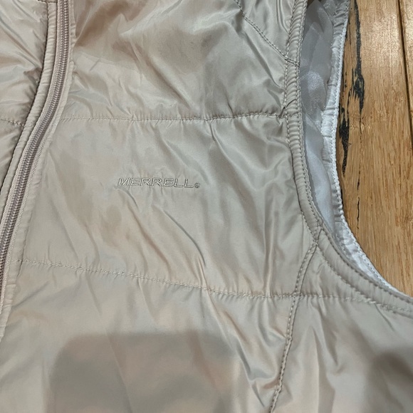 Merrel Vest - Picture 5 of 9